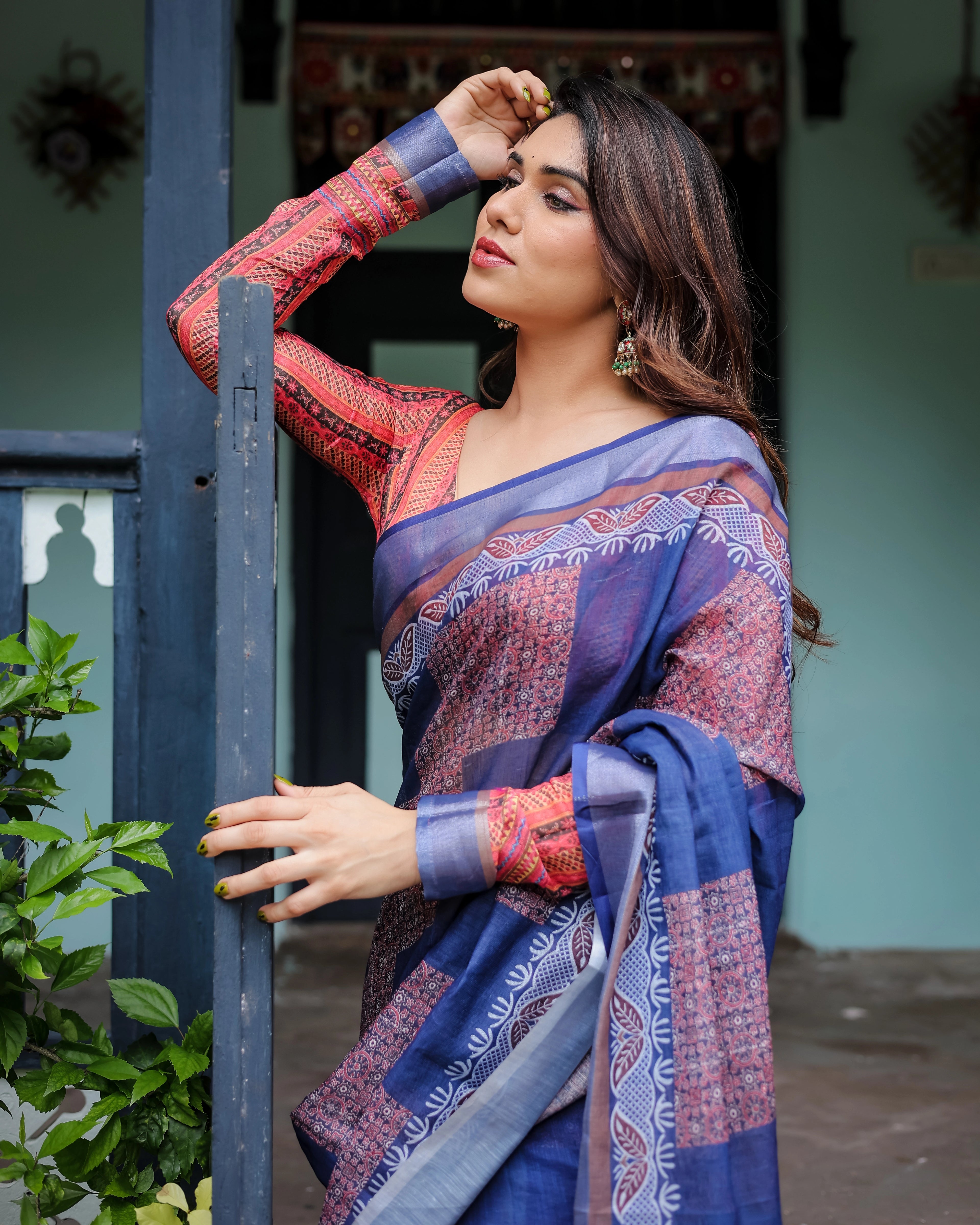Blue Linen Cotton Batik Print Saree GG-722 with Contrast Blouse Piece