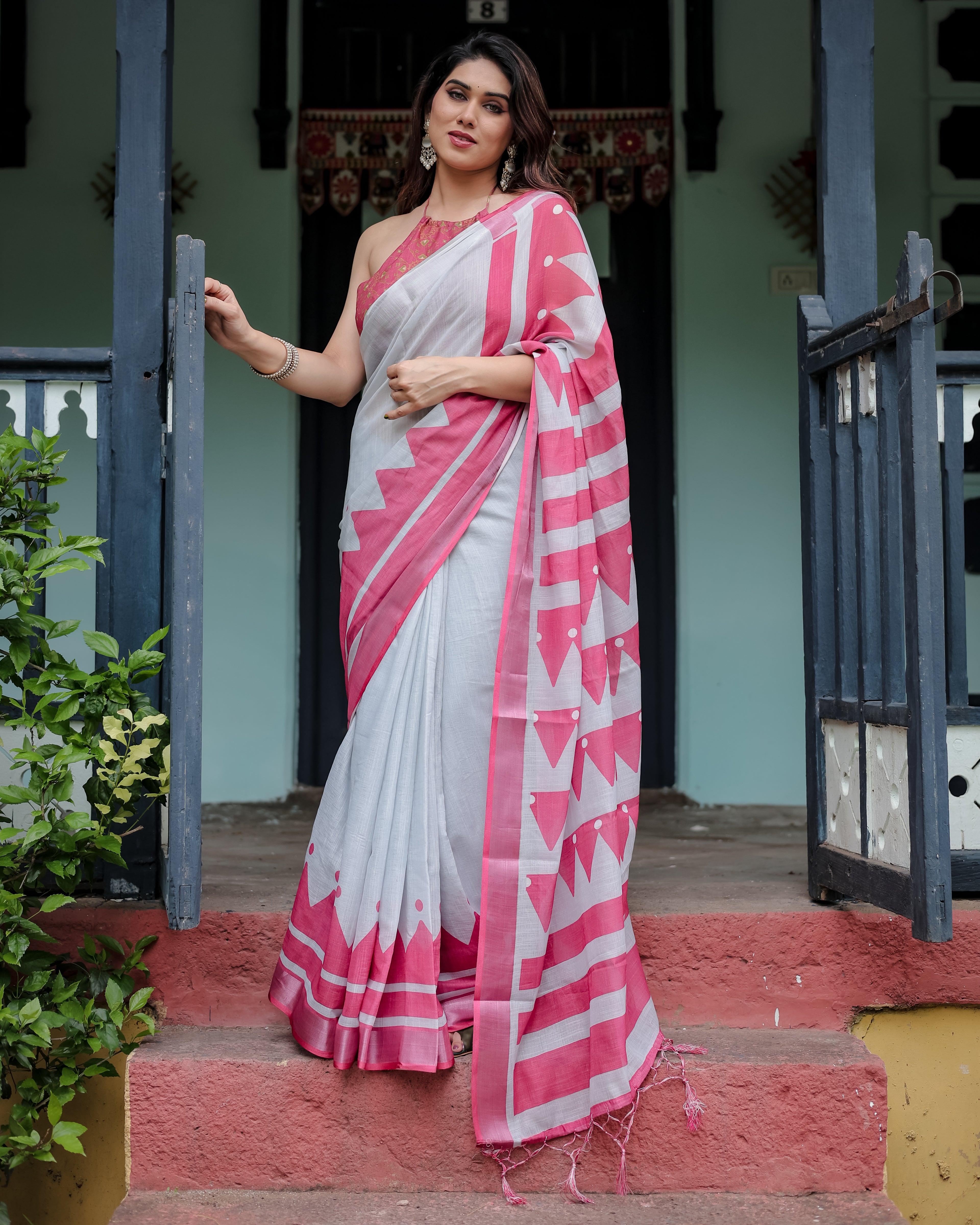 White & Pink Geometric Handloom Saree
