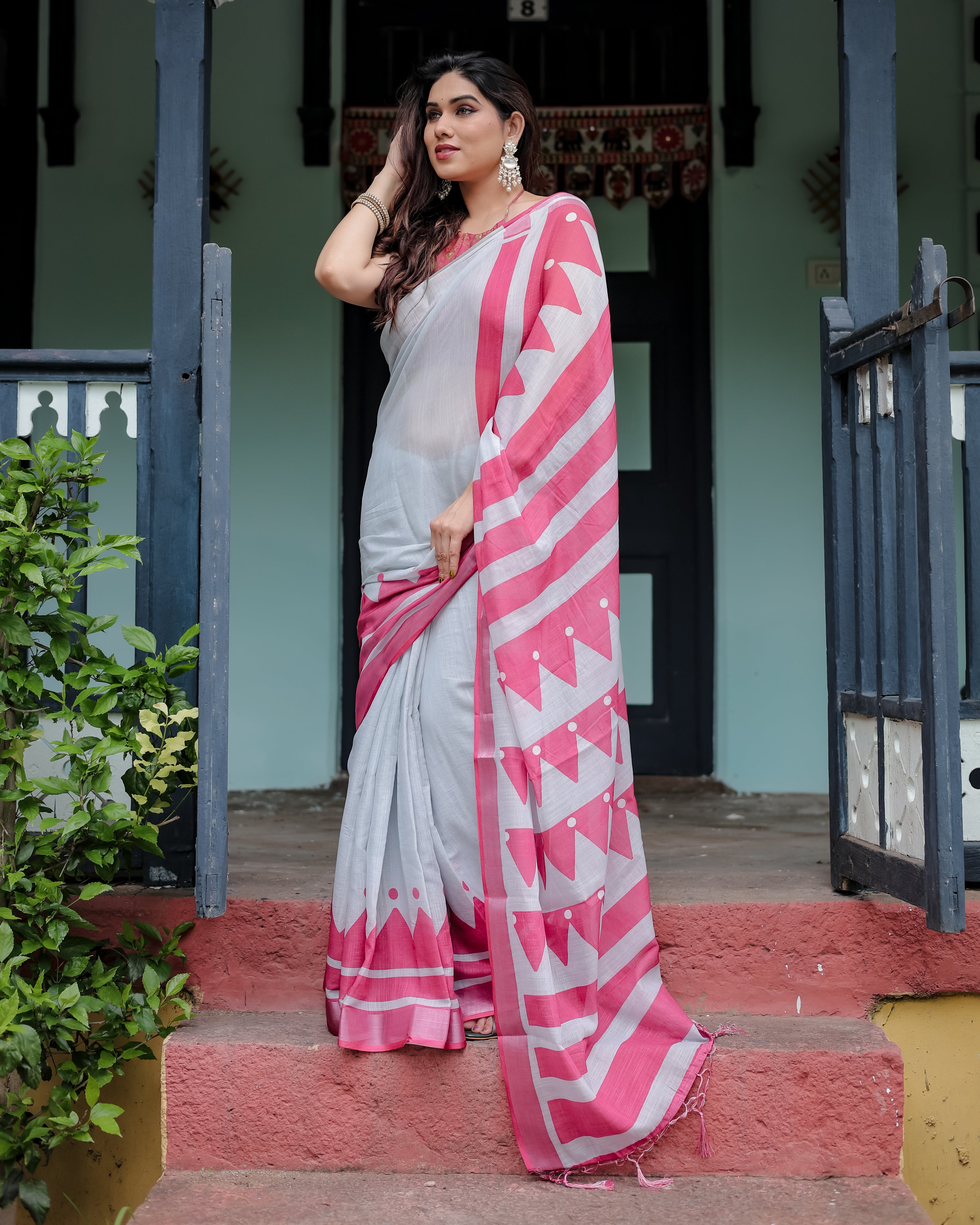 White & Pink Geometric Handloom Saree