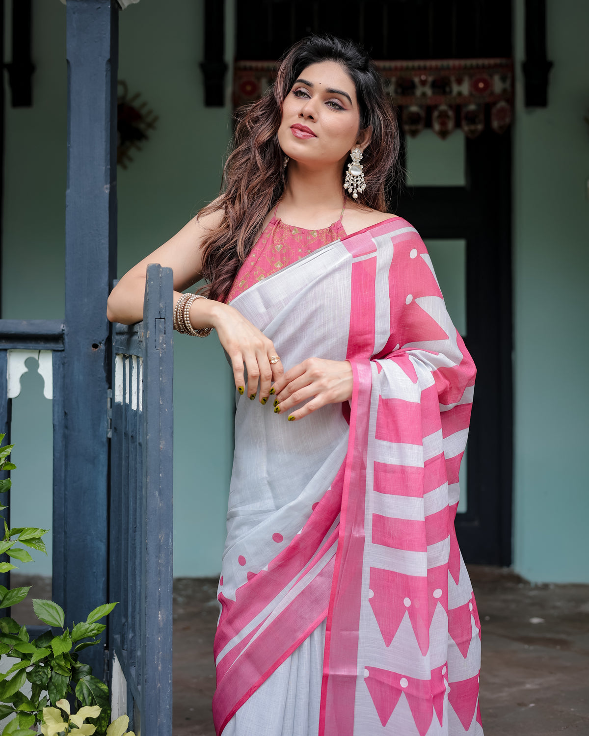 White & Pink Geometric Handloom Saree